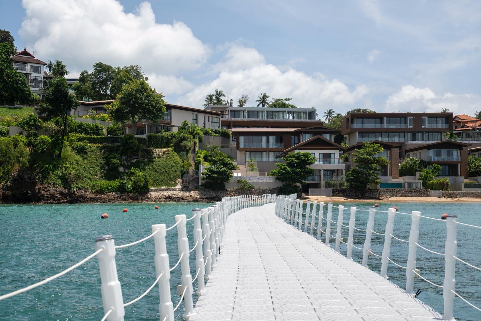 MMH-094-7 beachfront villa