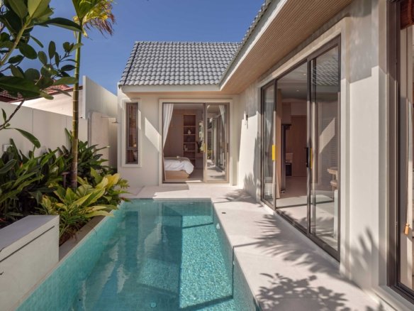 villa with swimming pool