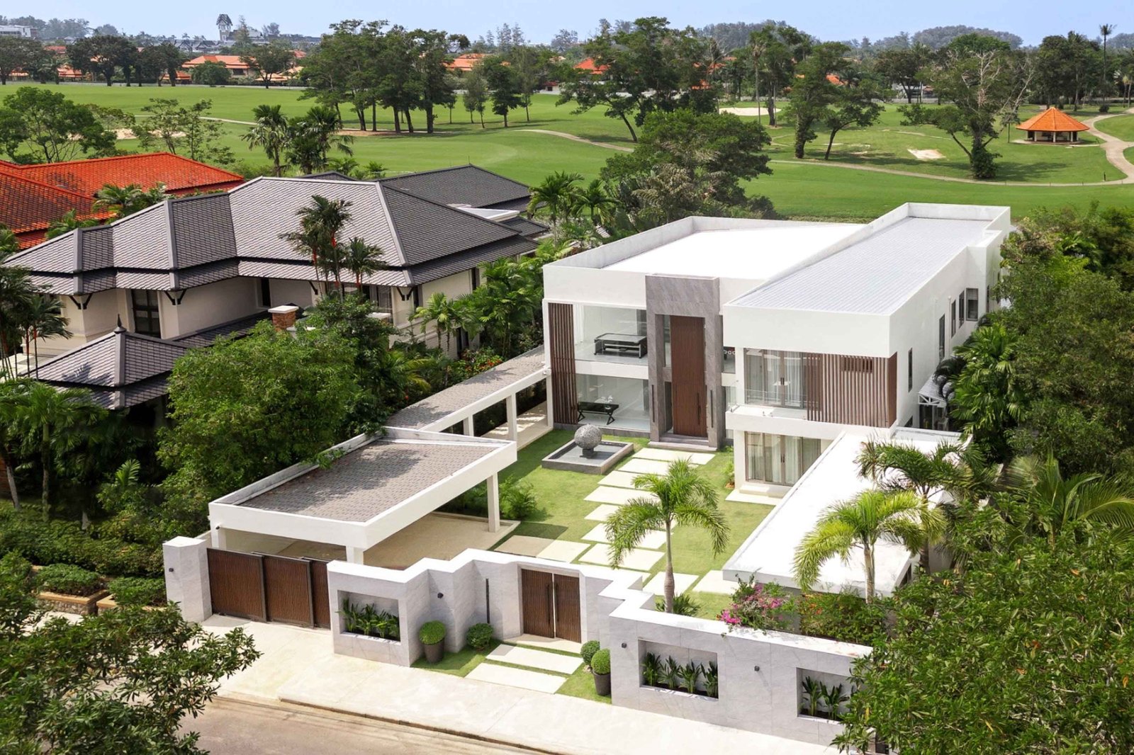 golf course villa