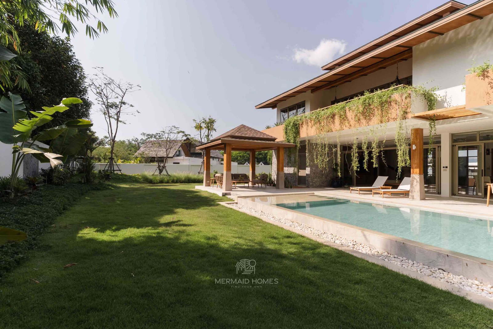 canadian style villa in phuket